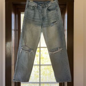 American Eagle 90s boyfriend jeans size 10 long